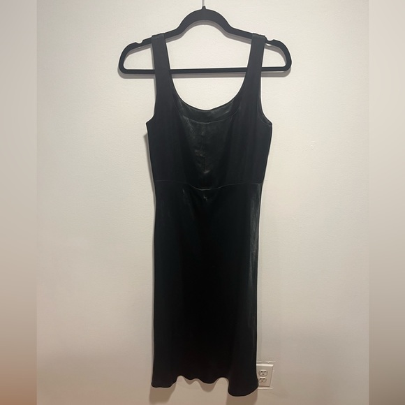 Vince - Scoop neck Midi Silk dress - Picture 3 of 6